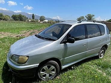 Унаа сатуу: Toyota Ipsum: 1997 г., 2 л, Кол менен иштөөчү, Бензин, Вэн/Минивэн — 2