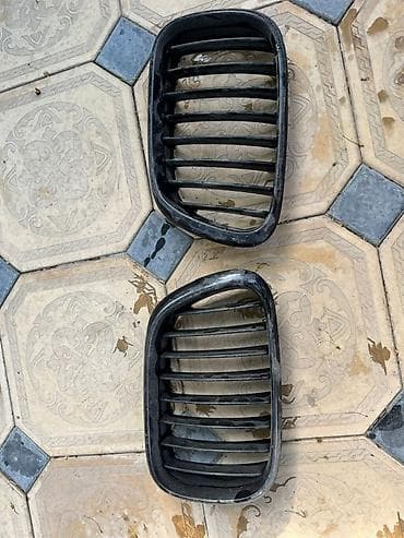 Решетка радиатора BMW