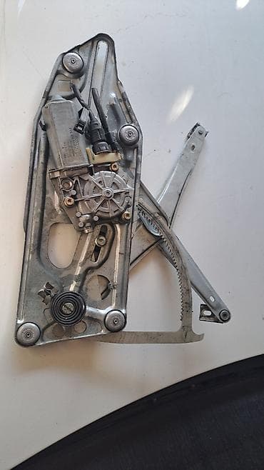 Другие автозапчасти: Электрический моторчик Mercedes-Benz 1997 г., Б/у, Оригинал — 1