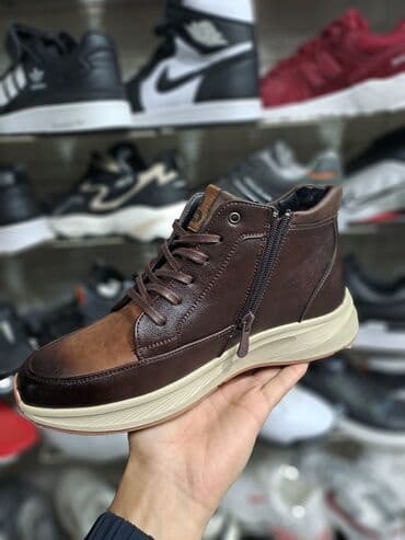 ecco 42: Тёплые обуви💨💨💨
зимние/Тёплые 
Размер 39.40.41.42.43.44 — 2