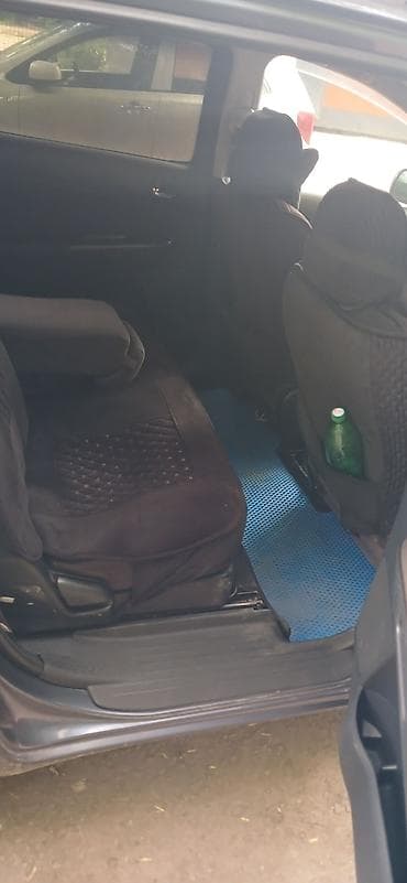 Toyota WISH: 2004 г., Автомат, Бензин, Универсал — 7