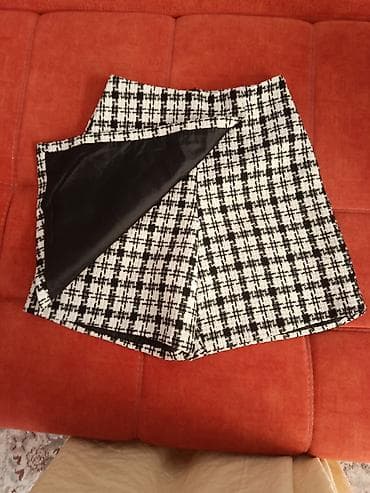 Пончо: Юбка, Юбканын модели: Трапеция, Мини, Бели өйдө lalafo.kg да — 2 Пончо: Юбка, Юбканын модели: Трапеция, Мини, Бели өйдө — 2