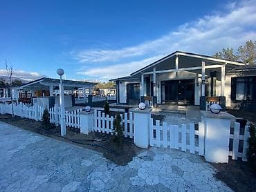 чайка резорт продажа: Коттедж, ЦО Chaika Resort, Бает, Детская площадка, Парковка, стоянка, Охраняемая территория — 2