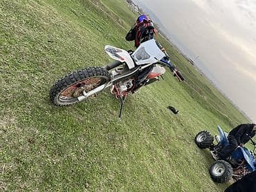 Эндуро/питбайк (кроссовый тип) - Двигатель: одноцилиндровый