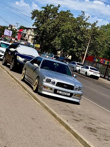 Nissan Gloria: 1998 г., 2.5 л, Автомат, Газ, Седан