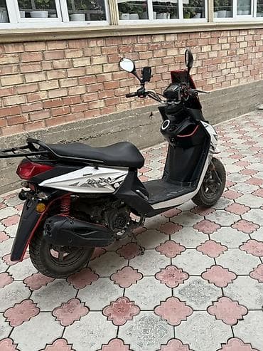 3 sfe: Скутер Wangya (белый/черный с красными акцентами) - Двигатель — 4