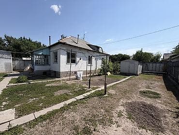 муса: 📌 АДРЕС: Срочно продаётся уютный угловой дом в районе Старого Толчка — 1