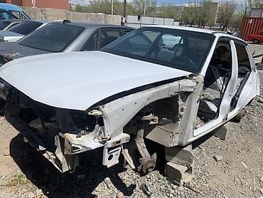 sprinter 2 9: Кузов автомобиля (седан, 4 двери), белый, под восстановление или — 1