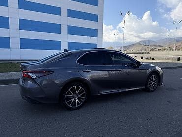 с4 2: Toyota Camry: 2021 г., 2.5 л, Автомат, Гибрид, Седан — 7