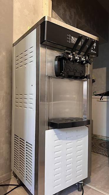 коктейлный апарат: Профессиональный аппарат для мягкого мороженого (Ice Cream Machine) - — 3