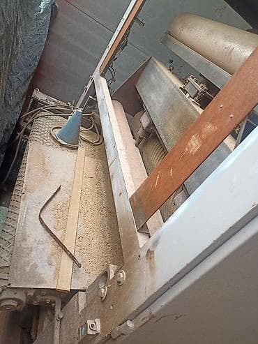 Широколенточный калибровально-шлифовальный станок для древесины