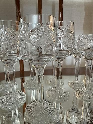 чешск: Чешские фужеры хрустальные.
Высота 15 см., диаметр 5 см — 1