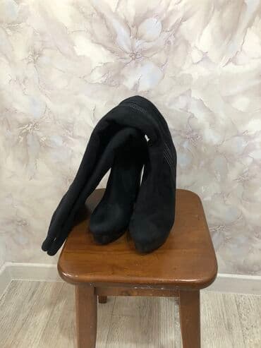 сапоги лакированные на высоких каблуках: Женские сапоги ботфорты . Замша . Цвет чёрный . Состояние отличное — 3