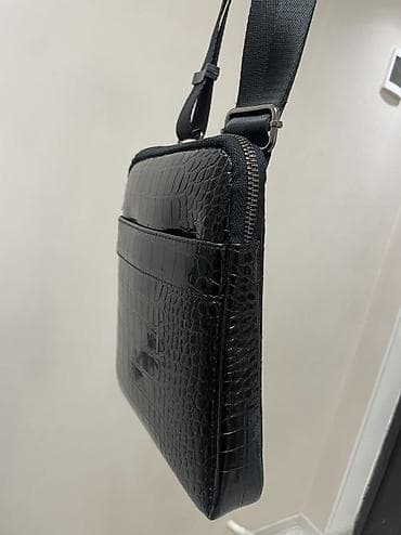 samsung galaxy a31: Срочно продается барсетка :1200с качество🔥🔥🔥 — 2