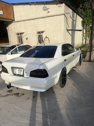 Datsun: Nissan Laurel: 2000 г., 2.5 л, Автомат, Бензин, Седан — 4