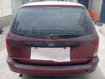 lada 2101: Ford Focus: 2002 г., 1.8 л, Механика, Бензин, Универсал — 1