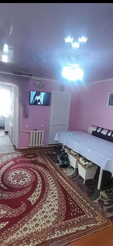 сдаю токмок: 62 м², 4 комнаты, Забор, огорожен — 3