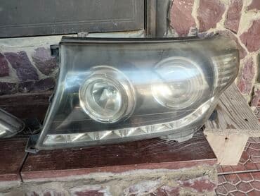 Комплект передних фар Toyota 2008 г., Б/у, Аналог