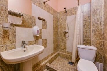 комнаты на ночь: Арт-номер с круглой кроватью и ярким дизайнерским интерьером. Возможно — 3