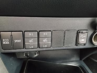 сидение е34: Toyota RAV4: 2018 г., 2.5 л, Автомат, Бензин, Кроссовер — 8