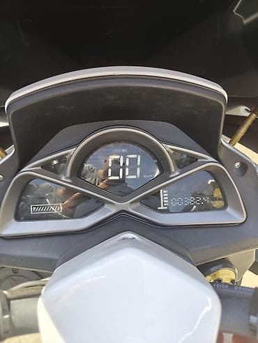 мотороллер бука: Макси-скутер 150 куб. см, Бензин — 7