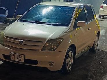 Toyota Ist: 2001 г., Автомат, Бензин, Хэтчбэк