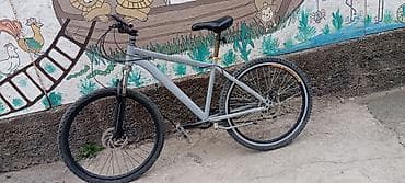 фикс лоу: Продается 2 горных велосипеда 26"колеса серый стоит 7500 сом черный 8 — 4