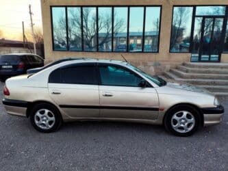 купить опель вектра б: Седан среднего класса, 4 двери, светло-золотистый цвет кузова с — 3