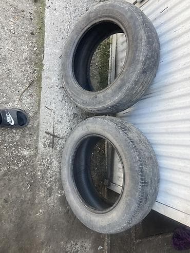 210 мес: Пара автомобильных шин 185/65/15 Пара две штуки за 2000 Без шишки — 1