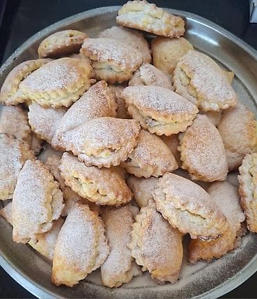 Домашняя выпечка на заказ - Сочни/пирожки с сахарной пудрой: нежное