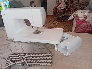 se 4: Швейная машина Leader, Механическая — 2