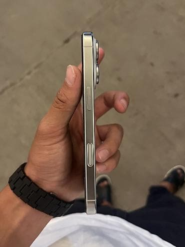 pulse 3d: IPhone 16 Pro, Б/у, 256 ГБ, White Titanium, Чехол, 93 % — 3