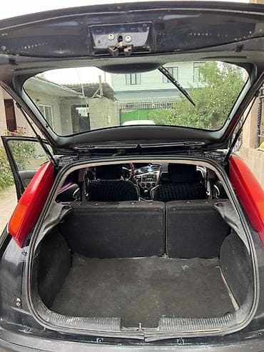 Ford Focus: 2003 г., Хэтчбэк