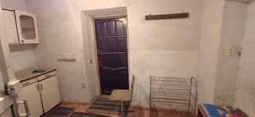 Үйлөрдү сатуу: Үйдүн жарымы, 30 м², 1 бөлмө, Кыймылсыз мүлк агенттиги — 3