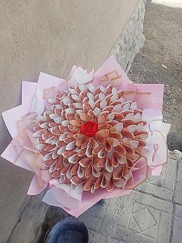 Гирлянды: Денежный букет из банкнот 50 сом-100сом-200сом-500с. на любой — 3