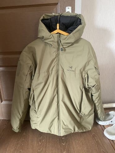 срочно продаю в связи с переездом: Мужская куртка, XL, Arcteryx, Новый, цвет - Коричневый, Самовывоз, Бесплатная доставка, Платная доставка — 1