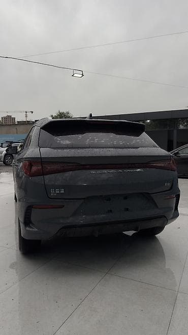 экран 124: BYD E2: 2021 г., Электромобиль, Хэтчбэк — 5