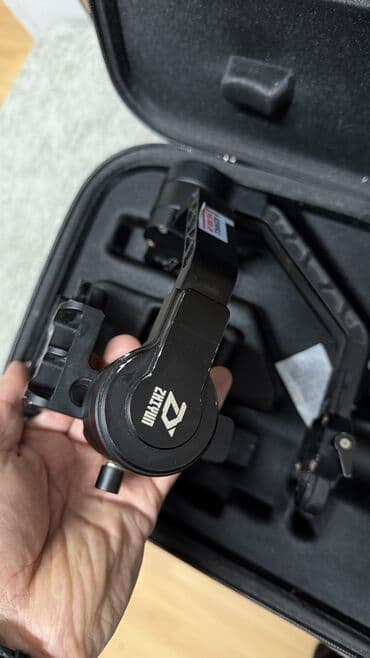 ноутбук почти новый: 1. Zhuin crane 2 в идеальном состоянии — 16000сом 2. Zhuin crane 2 в — 16