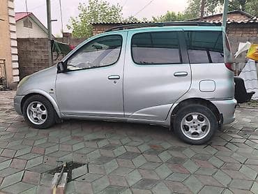 toyota sera: Toyota Yaris Verso: 2002 г., 1.5 л, Механика, Бензин, Хэтчбэк — 6