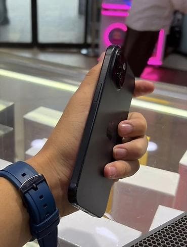 aiphone 11: IPhone 15 - Корпус: плоские грани, цвет – чёрный; задняя панель из — 3