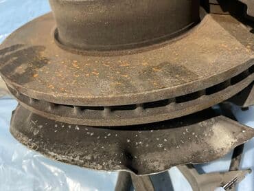 шины на вилочный погрузчик: Передняя левая Ступица BMW Б/у, Оригинал, Япония — 4