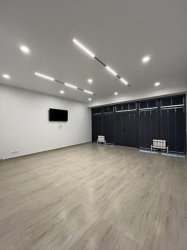 81: Аренда офисов, 81 м², В жилом комплексе, С отдельным сан узлом, С юридическим адресом — 3