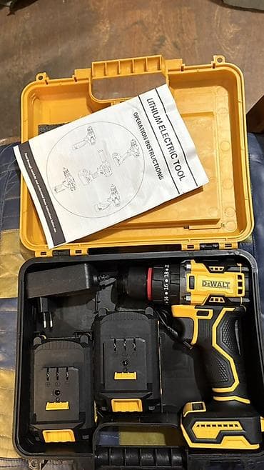 dewalt: Аккумуляторный дрель-шуруповерт DEWALT в фирменном кейсе — 2