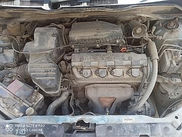 mazda 626 1990: Honda Civic: 2001 г., 1.5 л, Вариатор, Бензин, Хэтчбэк — 9