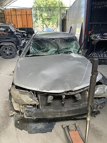 битый лексус: Toyota Camry (XV50, ориентировочно 2015–2017) — автомобиль после ДТП — 1