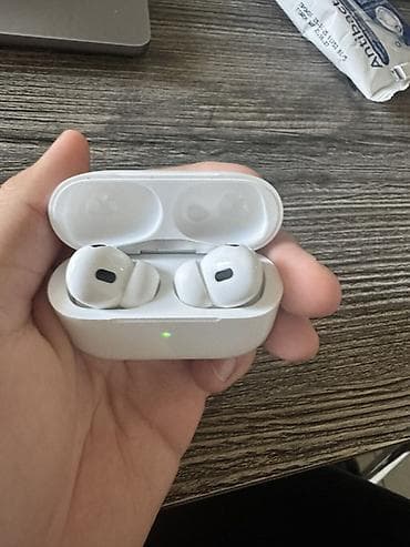 меховые наушники: AirPods Pro 2 (Type-C)

Состояние идеальная покупал совсем не давно — 1