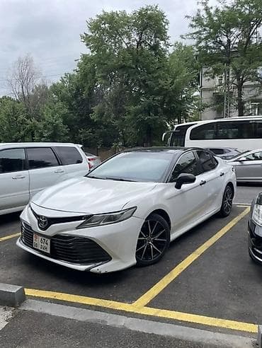 камиры: Toyota Camry: 2018 г., 2.5 л, Автомат, Бензин, Седан — 4