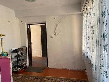 Квартиры: 2 комнаты, 54 м², 1 этаж, Требуется ремонт — 2