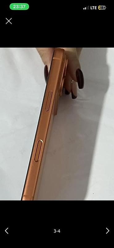 2 gb: IPhone 17 Pro, Б/у, 256 ГБ, Оранжевый, Чехол, 100 % — 3