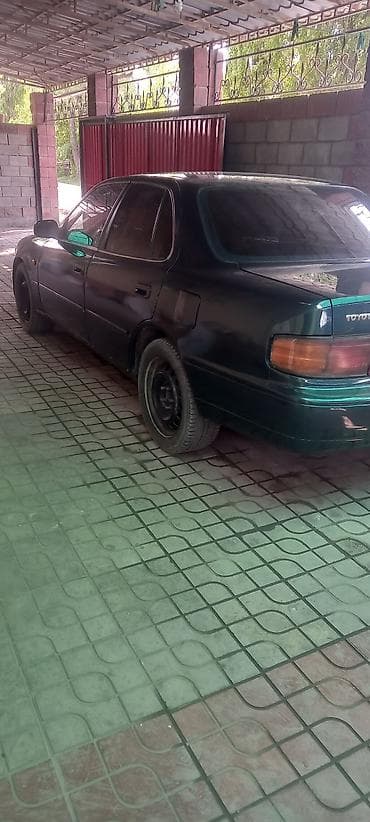 Унаа сатуу: Toyota Camry: 1992 г., 2.2 л, Автомат, Бензин, Седан — 4